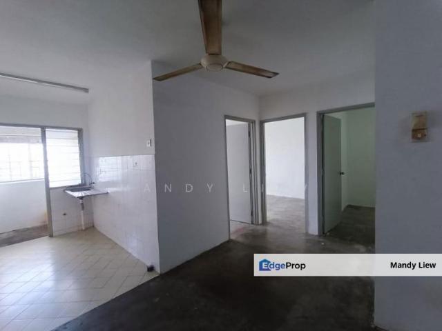 Flat for sale in Taman Usaha Jaya, Majlis Perbandaran Selayang