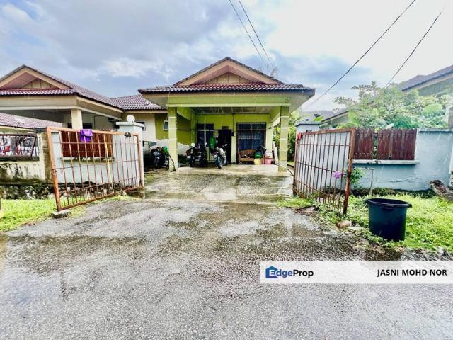 House for sale in Tanjong Sepat, Selangor