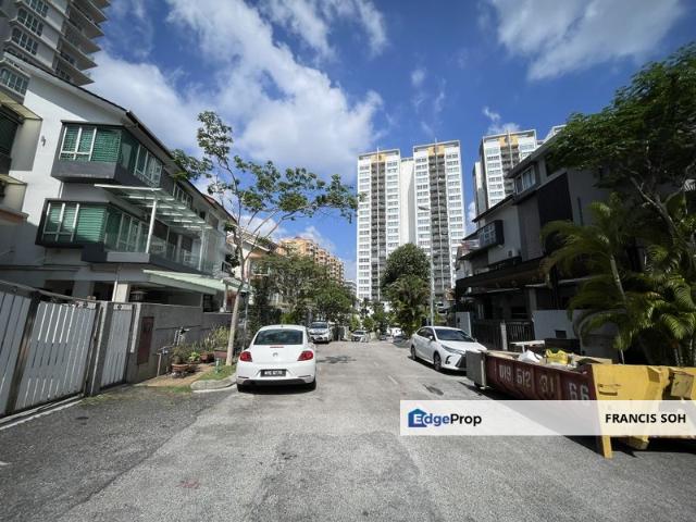 House for sale in Country Heights Damansara, Kuala Lumpur