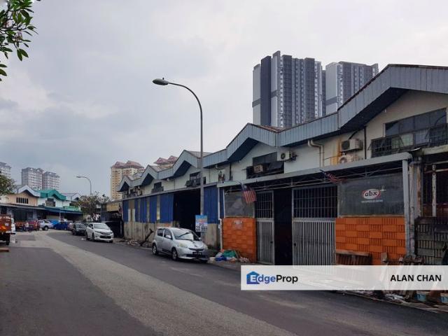 Warehouse for rent in Country Heights Damansara, Kuala Lumpur