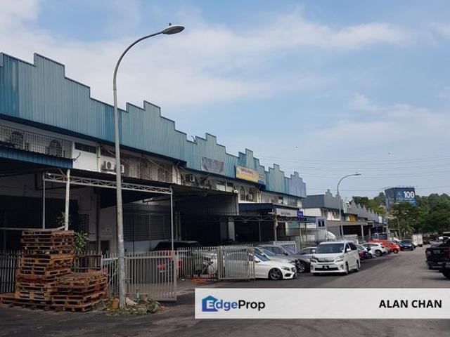Warehouse for sale in Bandar Tun Razak, Kuala Lumpur