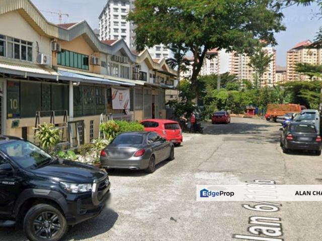 Warehouse for rent in Country Heights Damansara, Kuala Lumpur