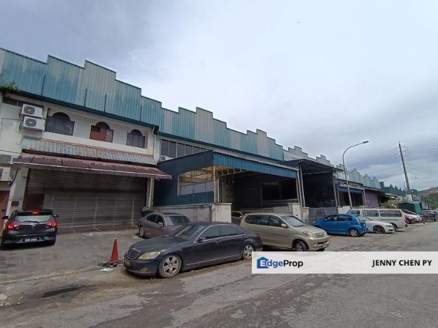 Warehouse for rent in Country Heights Damansara, Kuala Lumpur