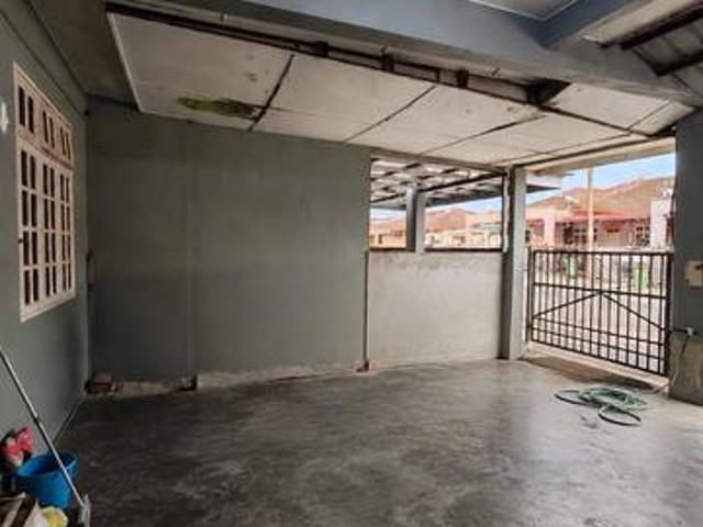 Terraced House for sale in Kuching, Bahagian Kuching