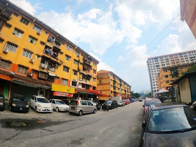 Flat for sale in Petaling, Damansara Damai