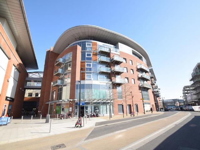 Apartment for rent in Daws Hill, Cressex