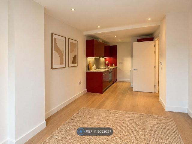Apartment for rent in High Wycombe Community Board, High Wycombe