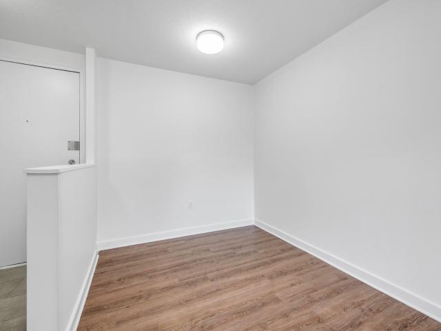 Apartment for rent in Mulhurst Bay, Ontario