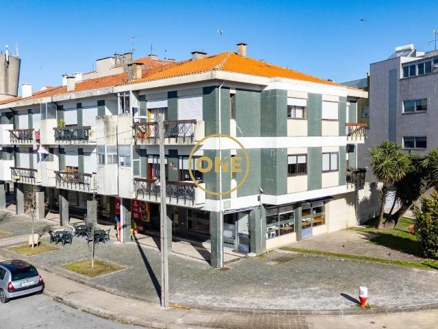 Loja venda em Porto, Aldoar