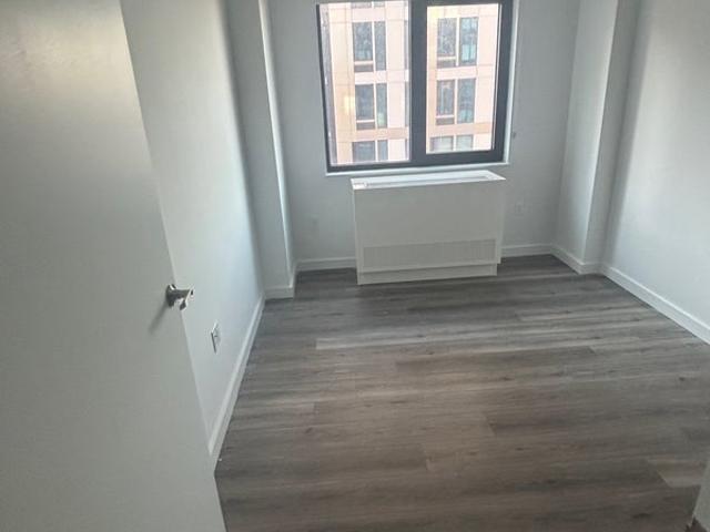 Room for rent in Arverne, New York