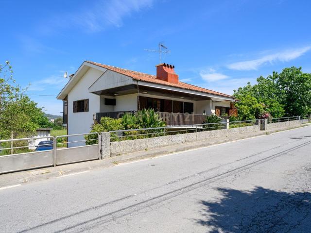 Casa venda em Guilhufe e Urrô, Marecos
