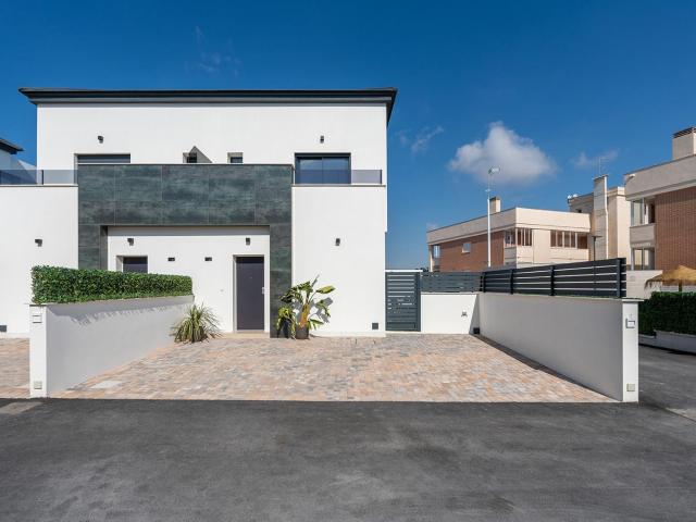 Casa en venta en Santa Pola, Residencial Isla de Ízaro