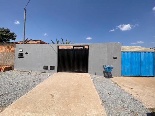 Casa venda em Região Geográfica Imediata de Águas Lindas de Goiás, Região Integrada de Desenvolvimento do Distrito Federal e Entorno