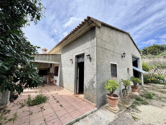 Casa en venta en Callosa D'en Sarrià, Valencia