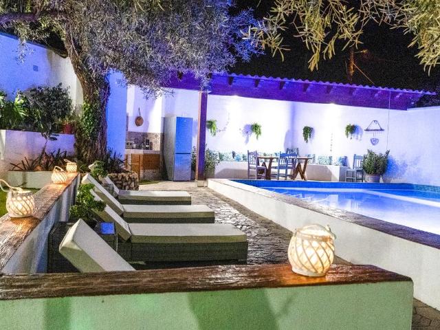 Casa en venta en La Cañada, Utrera