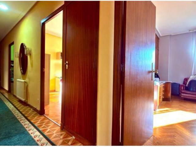 Piso en venta en As Lagoas, Ourense