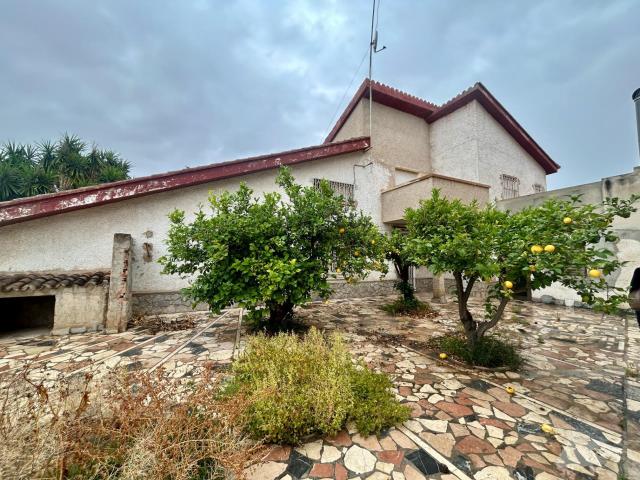 Casa en venta en Atzavares, el Baix Vinalopó
