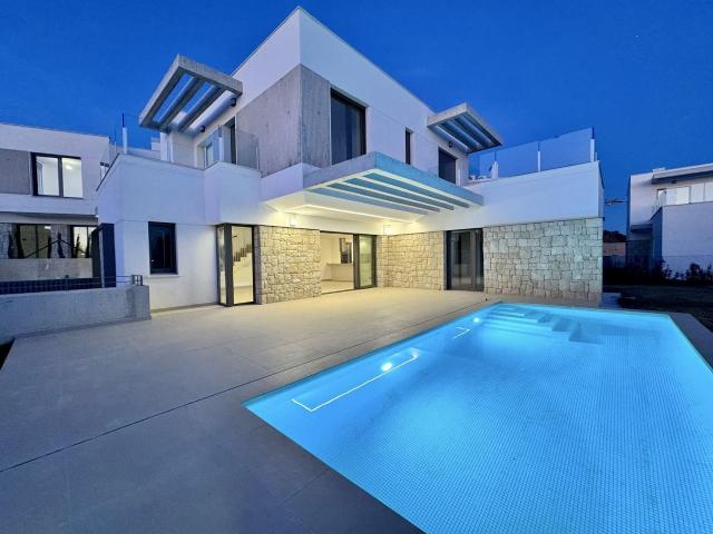 Casa en venta en Finestrat, Valencia