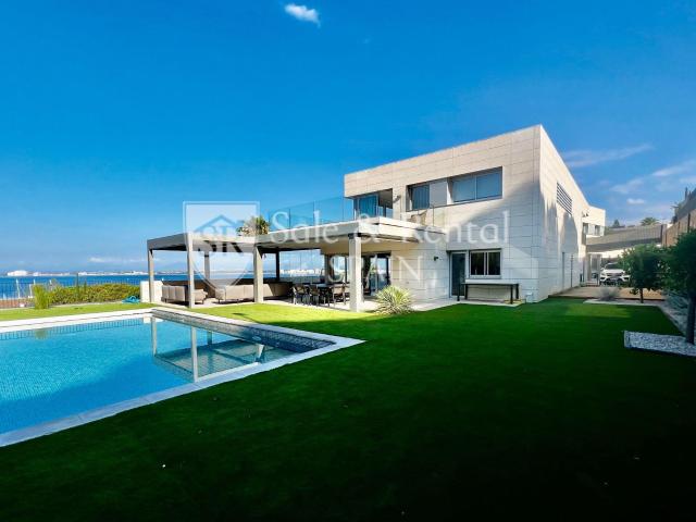 Casa en venta en Santa Rosa de Puig-rom, Alt Empordà