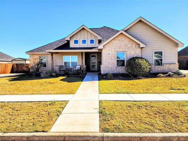 House for sale in Taylor, Texas