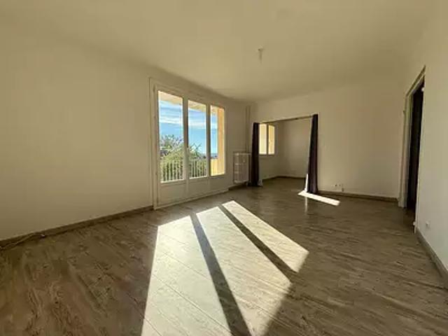 Appartement vente à Désertines, Allier