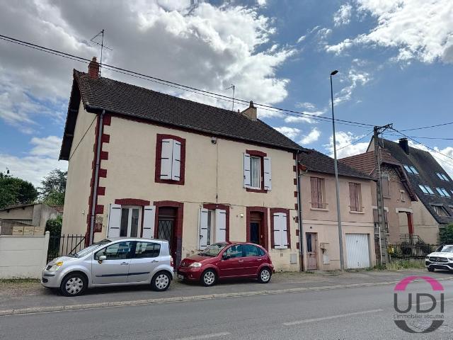 Immeuble vente à Désertines