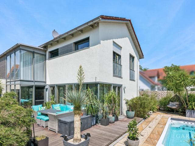 Villa kaufen in Schwaig, Oberding