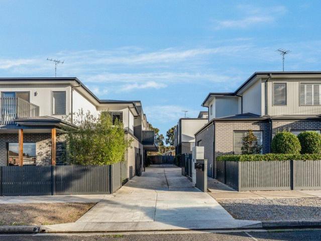 Townhouse for sale in Geelong, Victoria