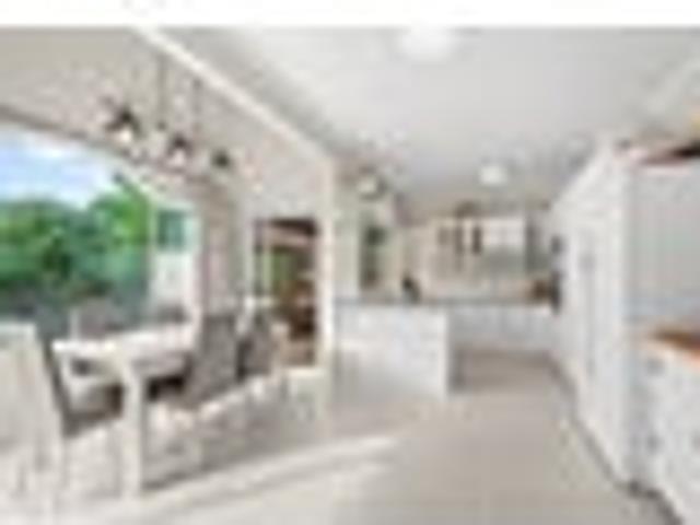 House for sale in Albany