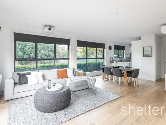 Townhouse for rent in Kew, Melbourne