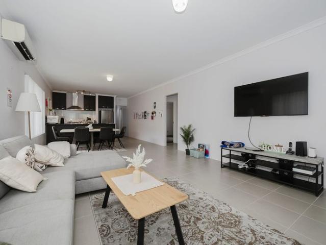 Room for rent in Maddington, Western Australia