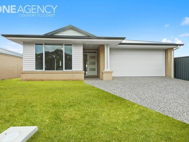 House for sale in Cowes, Victoria