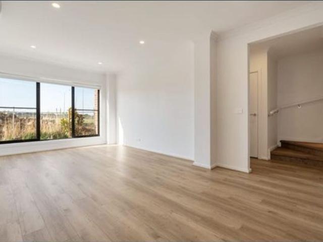Townhouse for rent in Camerons Creek, Victoria