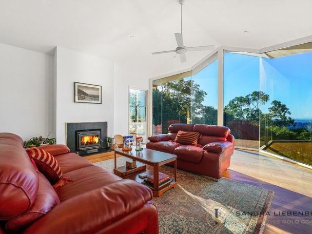 Cottage for sale in Gold Coast, Gold Coast West