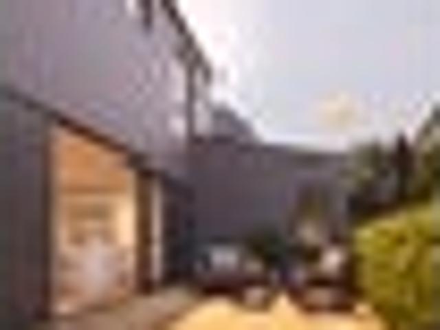 Townhouse for sale in Heathcote, Canterbury