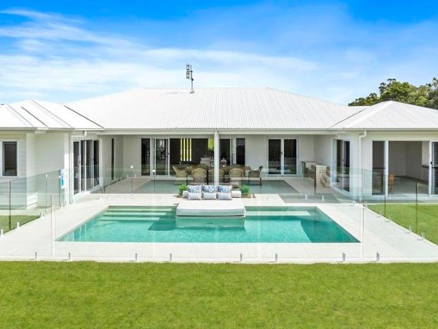 House for sale in Cooroibah