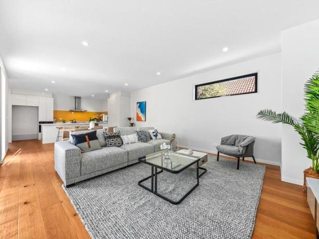 Townhouse for sale in Bonbeach