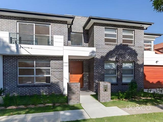 Duplex for rent in Sydney, New South Wales