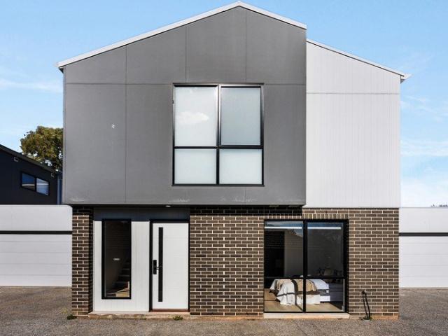 Townhouse for sale in Horseshoe Creek, South Australia