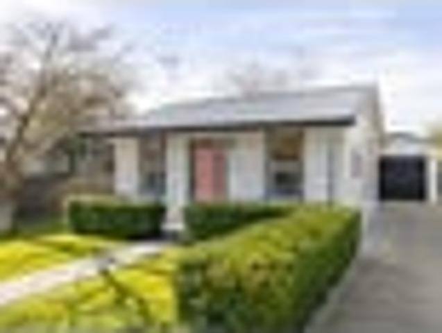 House for sale in Hamilton East