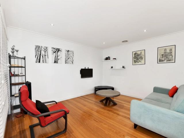 Townhouse for rent in Brunswick West, Melbourne