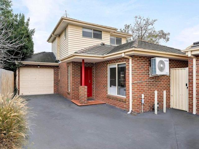 Townhouse for sale in Camerons Creek, Victoria