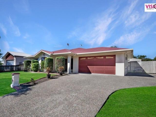 House for sale in Glenella