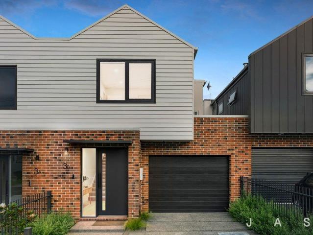 Townhouse for sale in Camerons Creek, Victoria