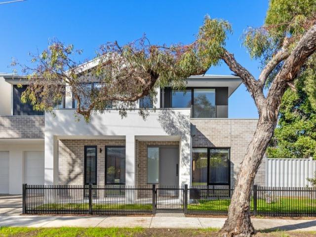 Townhouse for rent in Altona North, Melbourne