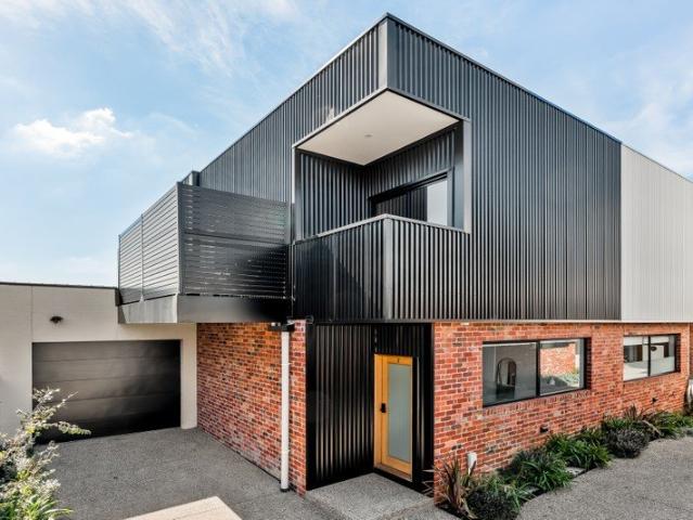 Townhouse for sale in Camerons Creek, Victoria