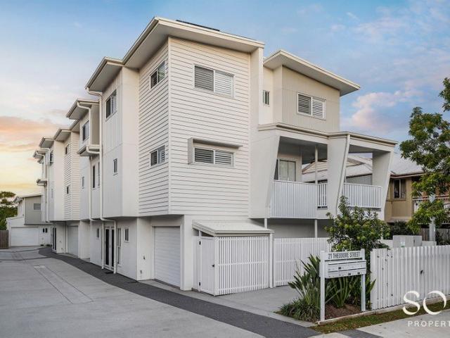 Townhouse for sale in Toombul, Queensland