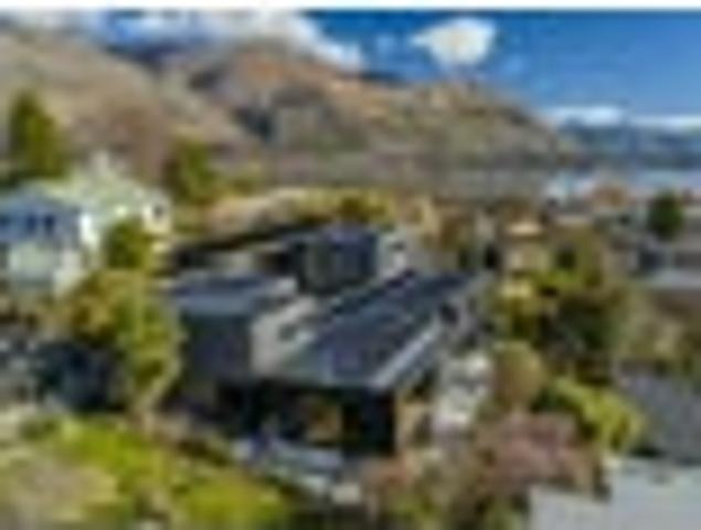 House for sale in Otakou