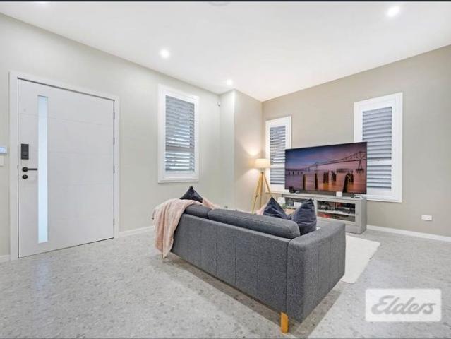 Townhouse for rent in Sydney, New South Wales