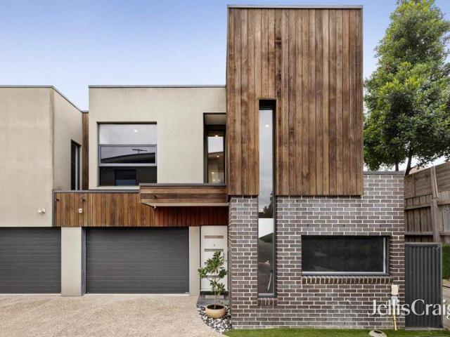Townhouse for sale in Camerons Creek, Victoria